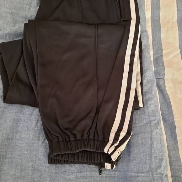 Track pants π« - Picture 5 of 6